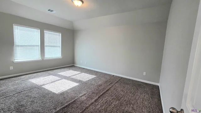 $2,100 | 5376 Windswept Lane, Zachary, LA 70791