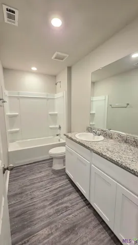 $2,100 | 5376 Windswept Lane, Zachary, LA 70791