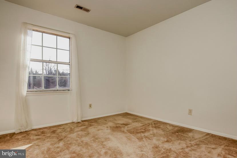 11573 Sullnick Way Gaithersburg, MD 20878 - Photo 12 of 23 Bedroom 1
