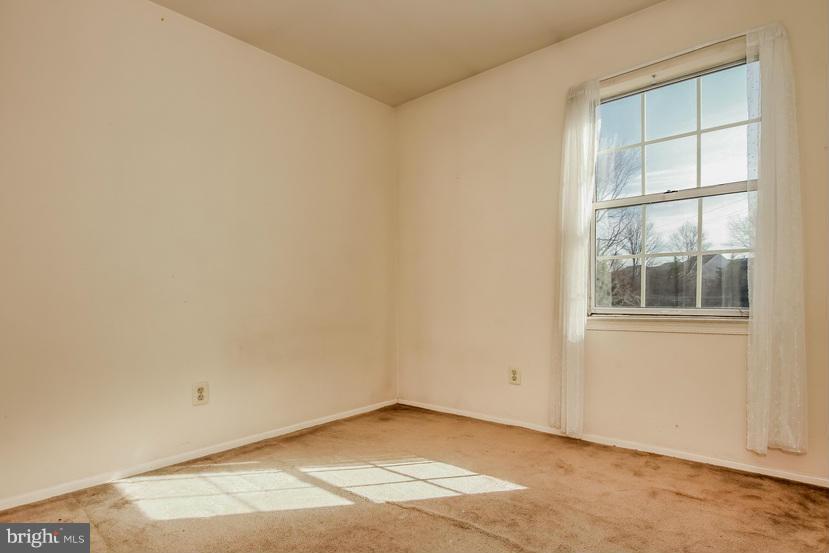 11573 Sullnick Way Gaithersburg, MD 20878 - Photo 13 of 23 Bedroom 2