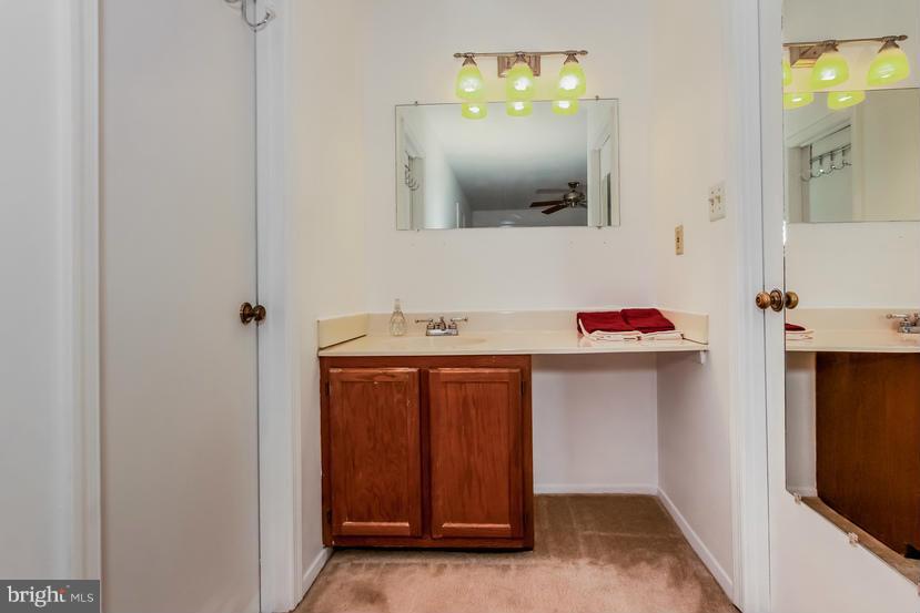 11573 Sullnick Way Gaithersburg, MD 20878 - Photo 17 of 23 Bedroom (Master)