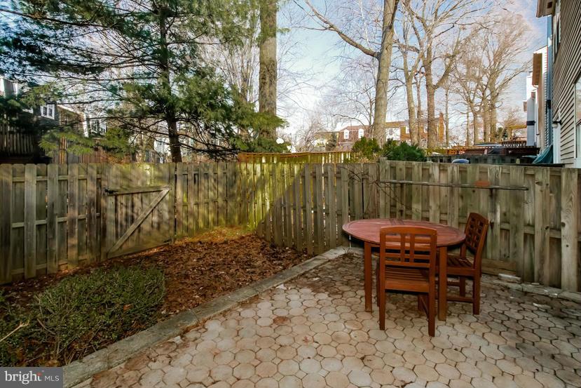 11573 Sullnick Way Gaithersburg, MD 20878 - Photo 23 of 23 Patio