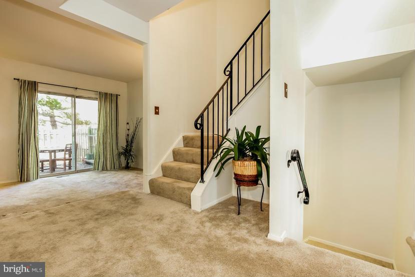 11573 Sullnick Way Gaithersburg, MD 20878 - Photo 4 of 23 Interior (General)