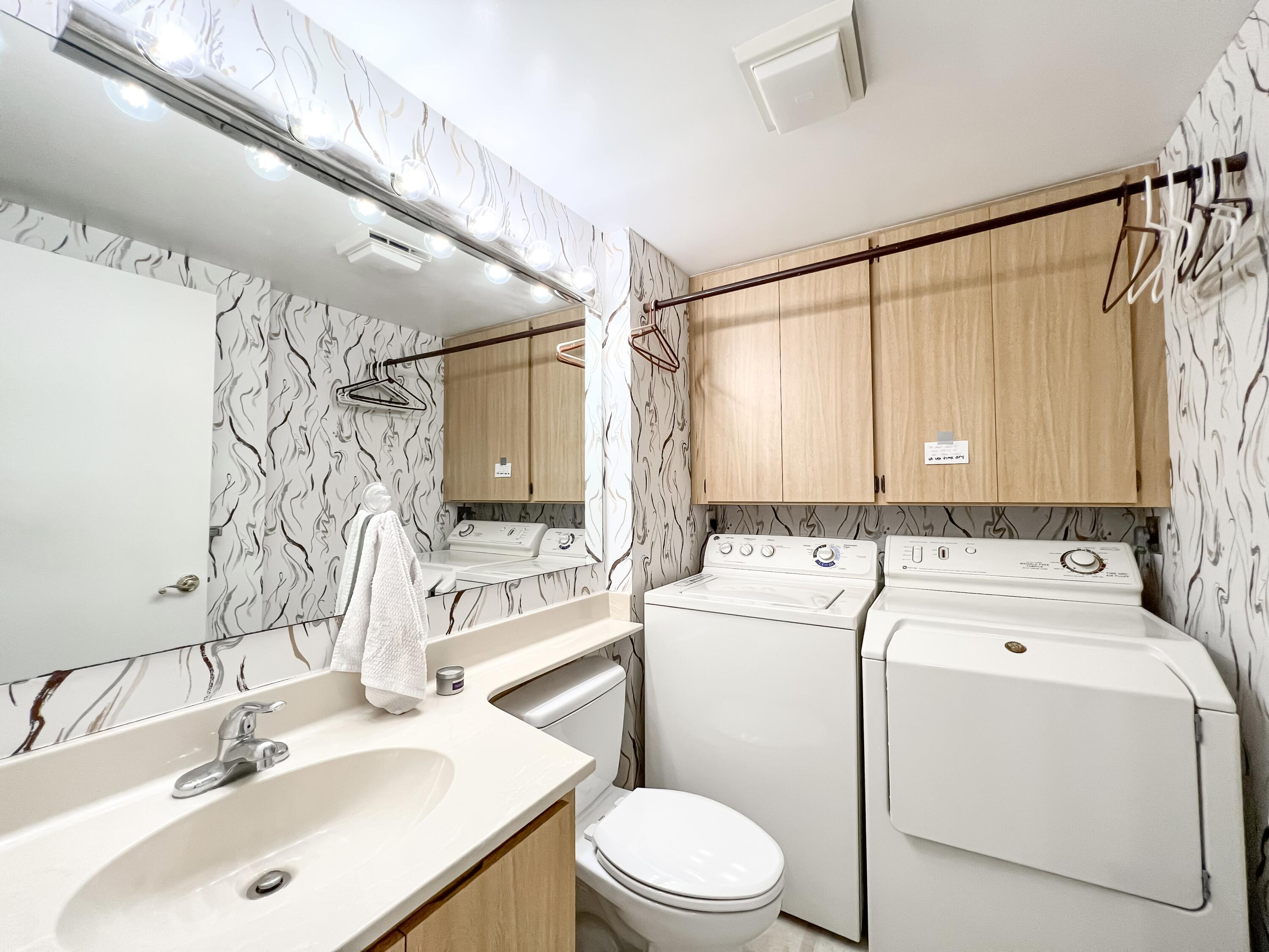 1950 19th Court Jupiter, FL 33477 - Photo 14 of 37 IMG_5904