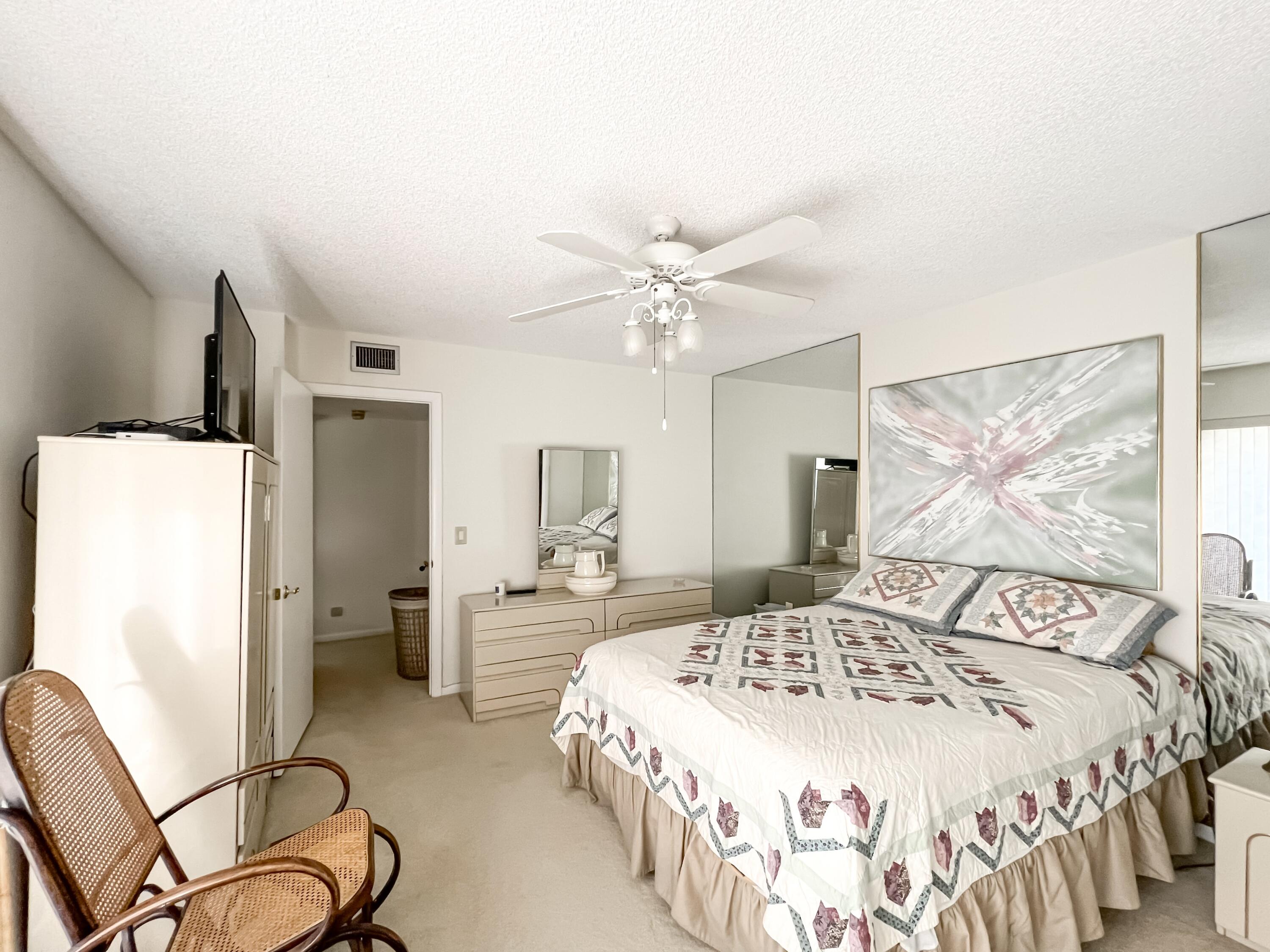 1950 19th Court Jupiter, FL 33477 - Photo 20 of 37 IMG_5911