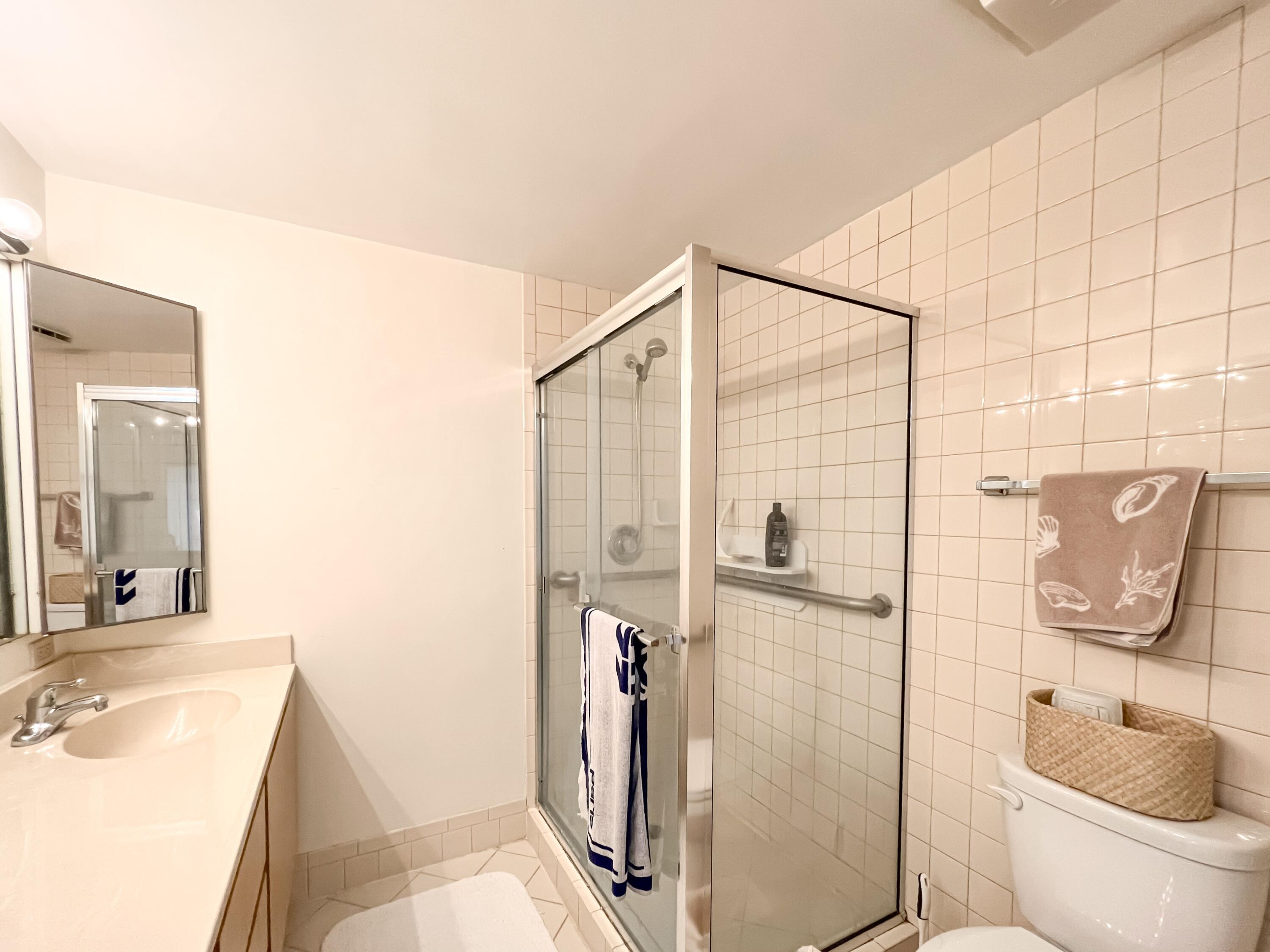 1950 19th Court Jupiter, FL 33477 - Photo 22 of 37 IMG_5913