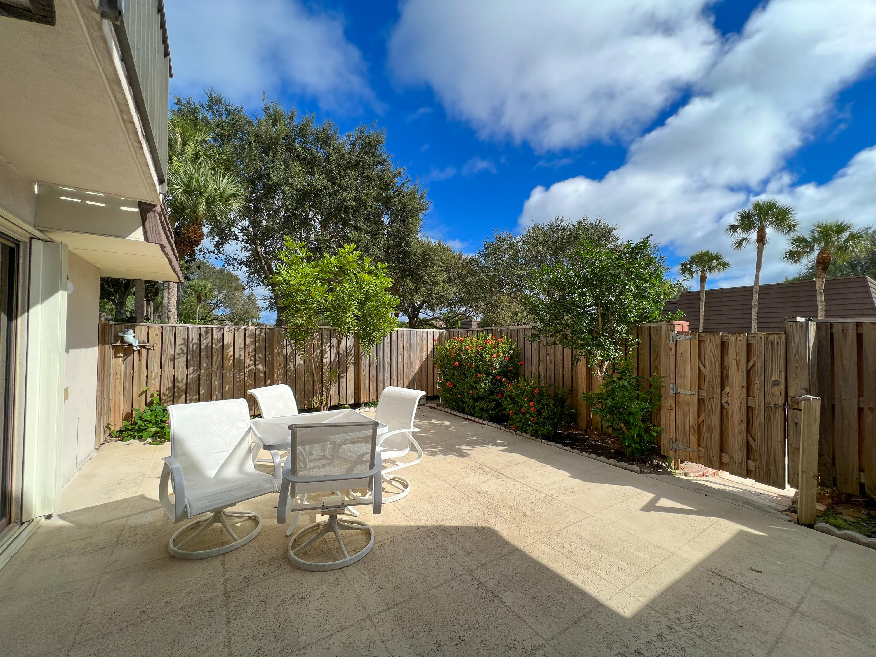 1950 19th Court Jupiter, FL 33477 - Photo 3 of 37 IMG_5883