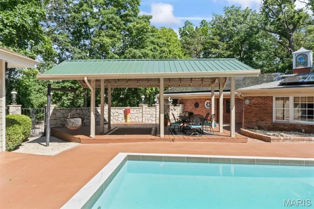 $740,000 | 8 Balcon Estates, Creve Coeur, MO 63141