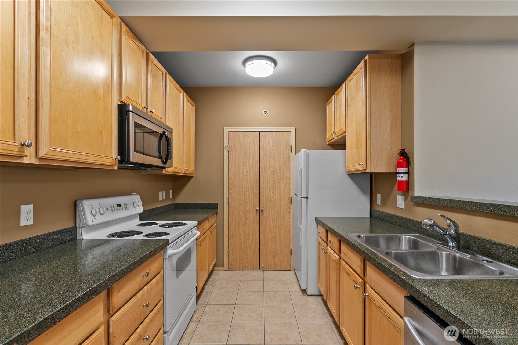 516 Darby Drive, Unit 213 Bellingham, WA 98226 - Photo 5 of 31