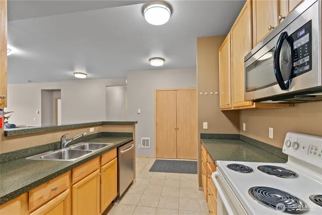$359,000 | 516 Darby Drive, Unit 213, Bellingham, WA 98226