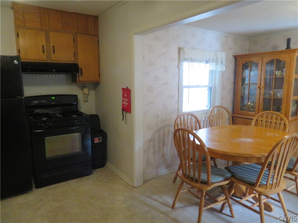 8 Pinecrest Road New Hartford, NY 13413 - Photo 9 of 14