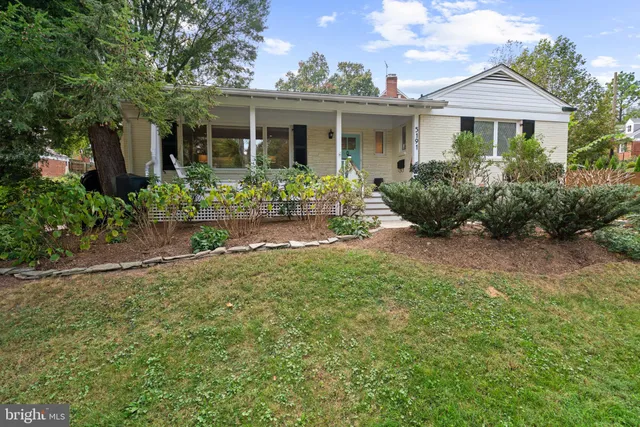 $1,789,000 | 5191 Linnean Terrace Northwest, Washington, DC 20008