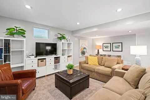 $1,789,000 | 5191 Linnean Terrace Northwest, Washington, DC 20008