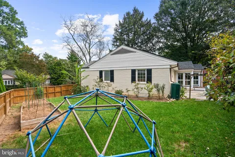 $1,789,000 | 5191 Linnean Terrace Northwest, Washington, DC 20008