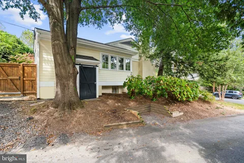 $1,789,000 | 5191 Linnean Terrace Northwest, Washington, DC 20008