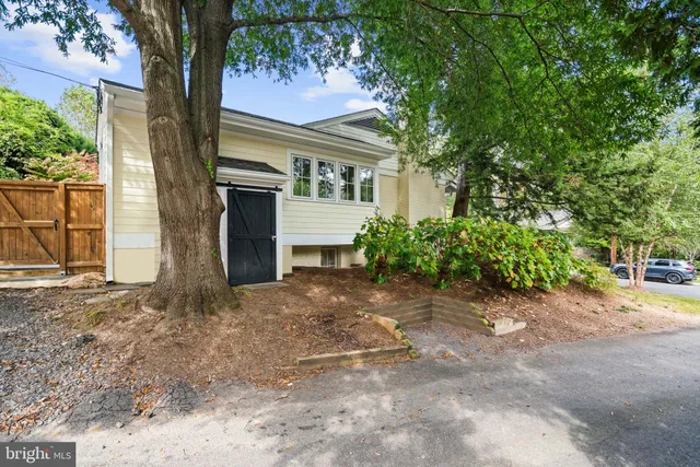 $1,789,000 | 5191 Linnean Terrace Northwest, Washington, DC 20008