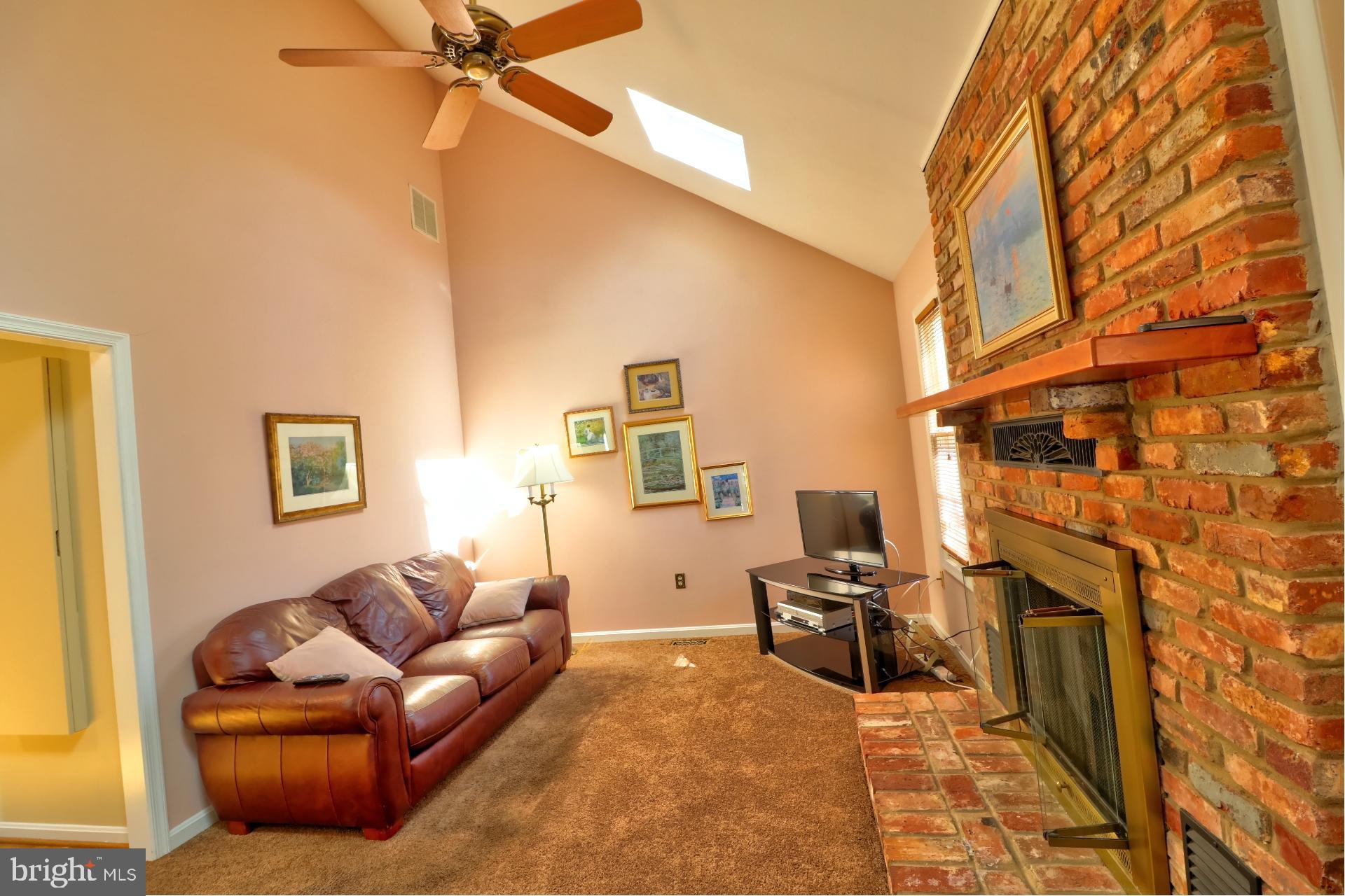 2582 Hidden Cove Road, Unit 151 Annapolis, MD 21401 - Photo 15 of 47 Cozy Family Room w/ Gas Fireplace