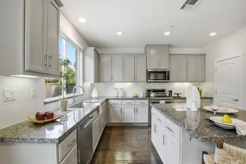 $1,025,000 | 4245 Wine Country Court, Napa, CA 94558