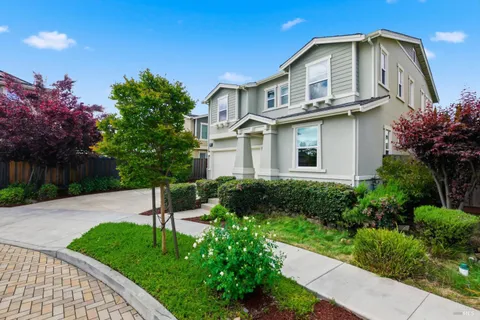 $1,025,000 | 4245 Wine Country Court, Napa, CA 94558