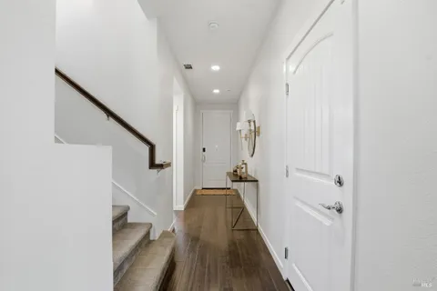 $1,025,000 | 4245 Wine Country Court, Napa, CA 94558