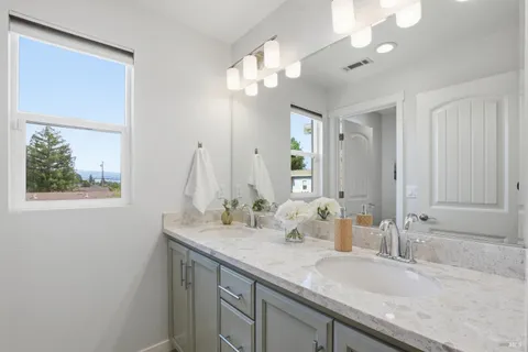 $1,025,000 | 4245 Wine Country Court, Napa, CA 94558