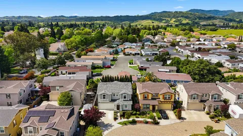 $1,025,000 | 4245 Wine Country Court, Napa, CA 94558