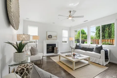 $1,025,000 | 4245 Wine Country Court, Napa, CA 94558