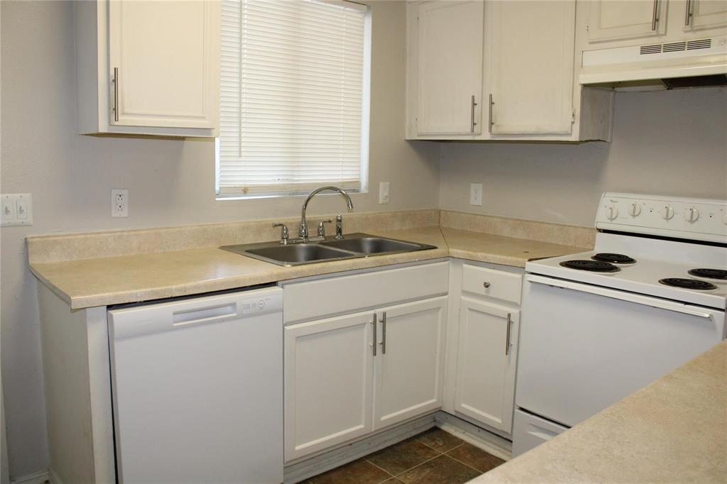 10500 Lake June Road, Unit I07 Dallas, TX 75217 - Photo 7 of 15