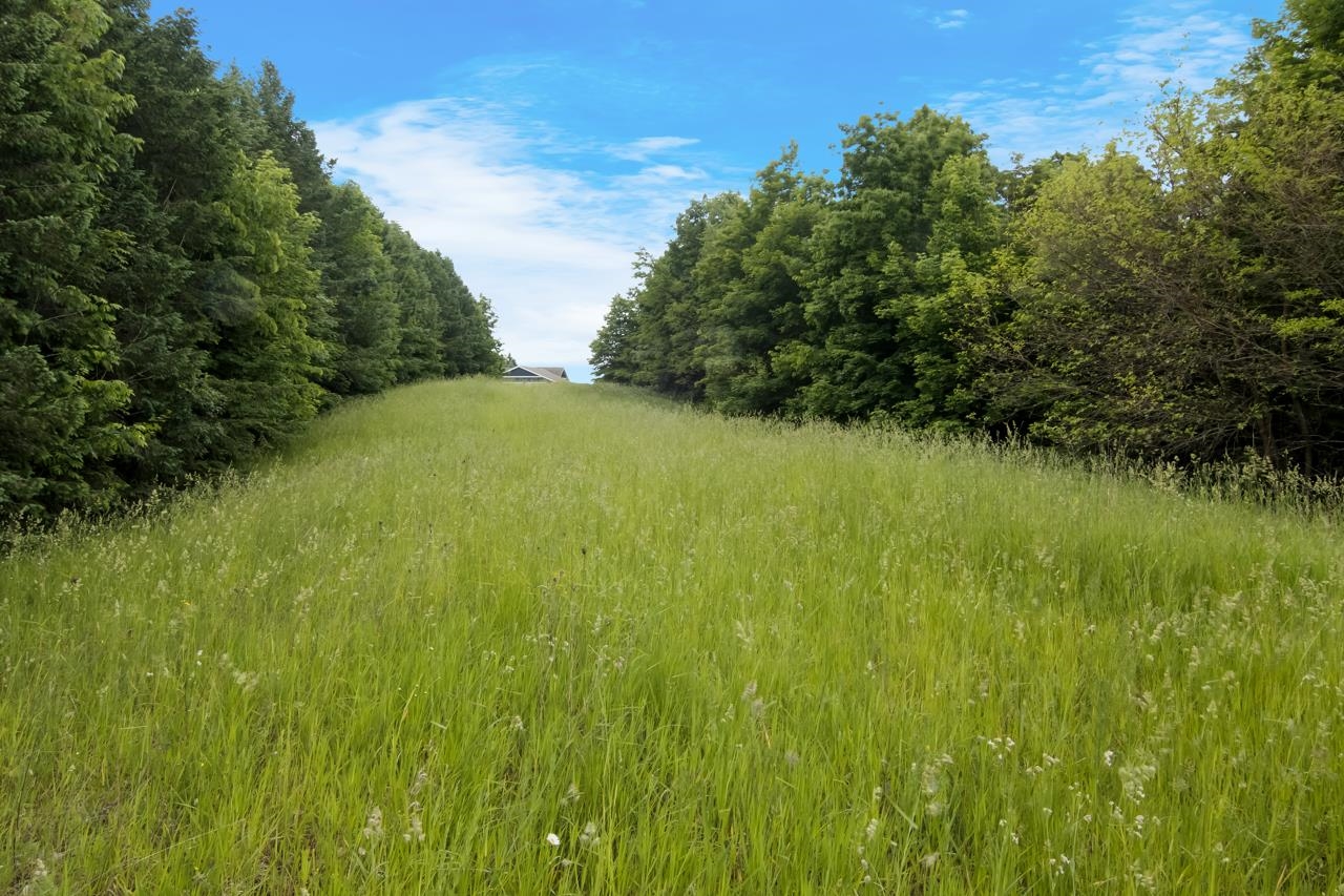 1551 North Macksey Road Suttons Bay, MI 49682 - Photo 27 of 34