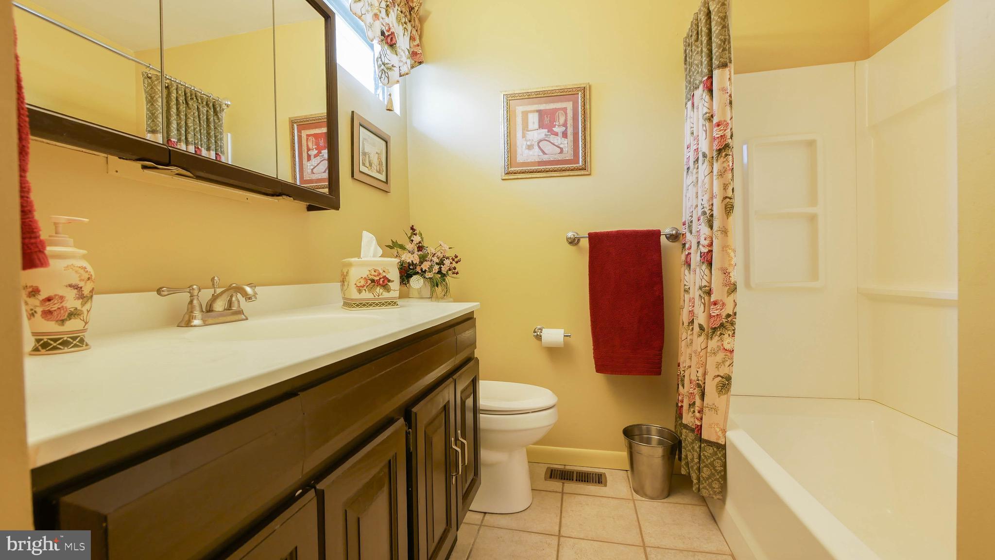 518 Fairhurst Road Fairless Hills, PA 19030 - Photo 29 of 42 Gallery Image 29