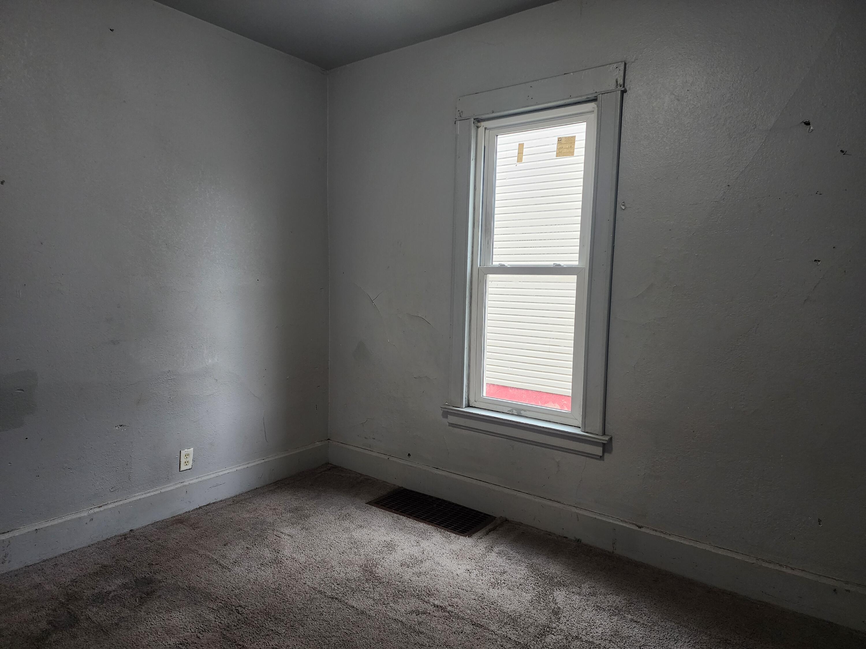 1839 Mead Street Racine, WI 53403 - Photo 6 of 8 20260322_165415