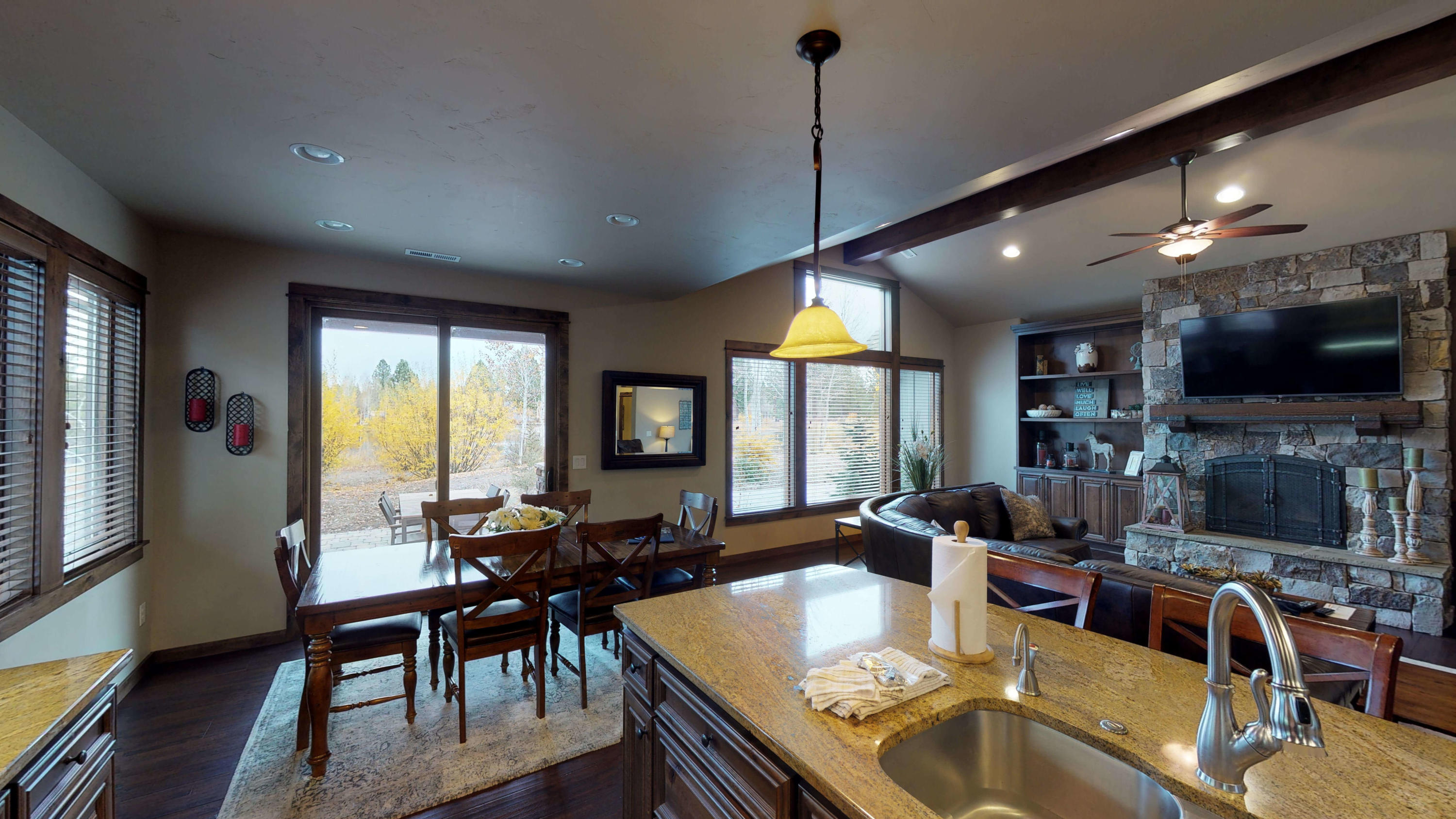 56538 Dancing Rock Loop, Unit 16 Bend, OR 97707 - Photo 10 of 32 16_CalderaCabin (9)