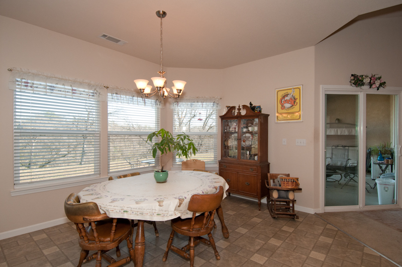 20797 Chicken Springs Road Redding, CA 96003 - Photo 18 of 27 Dining Area