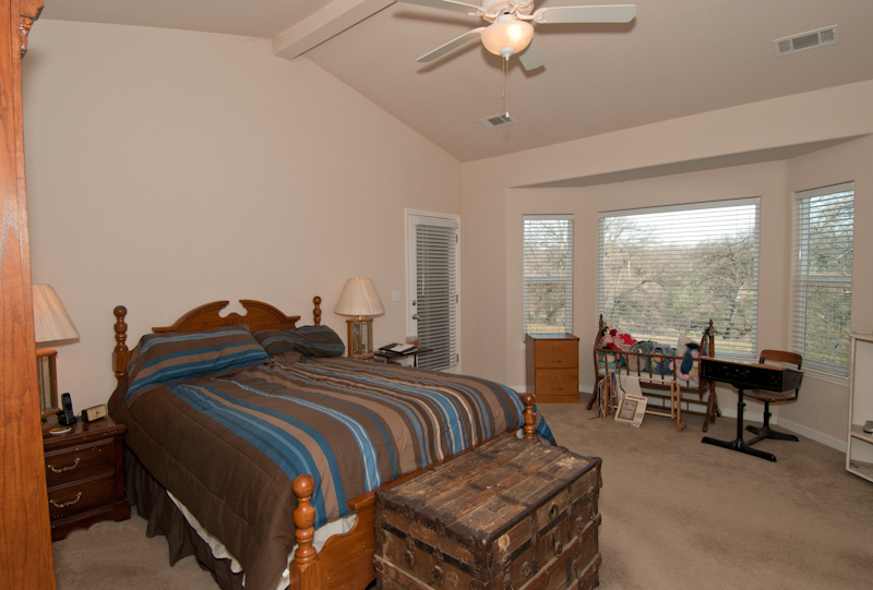 20797 Chicken Springs Road Redding, CA 96003 - Photo 23 of 27 Master Suite