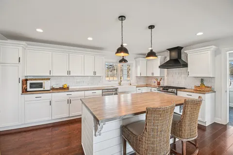 $2,150,000 | 708 South Rose Farm Road, Woodstock, IL 60098