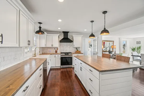 $2,150,000 | 708 South Rose Farm Road, Woodstock, IL 60098