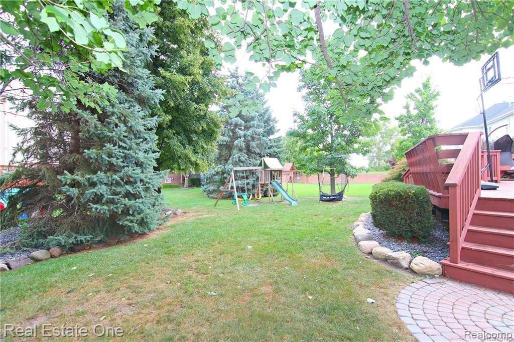 969 Maidstone Drive Rochester, MI 48307 - Photo 33 of 34 33.jpg