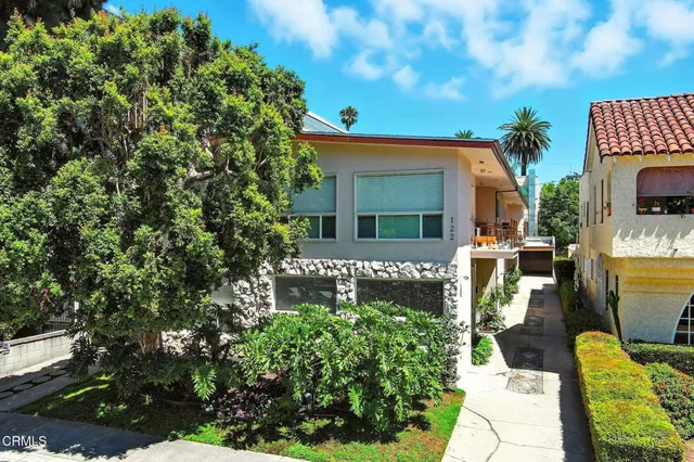 $3,200,000 | 122 North Croft Avenue, Los Angeles, CA 90048