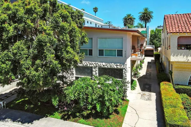 $3,200,000 | 122 North Croft Avenue, Los Angeles, CA 90048