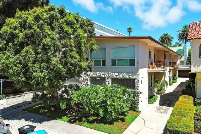 $3,200,000 | 122 North Croft Avenue, Los Angeles, CA 90048