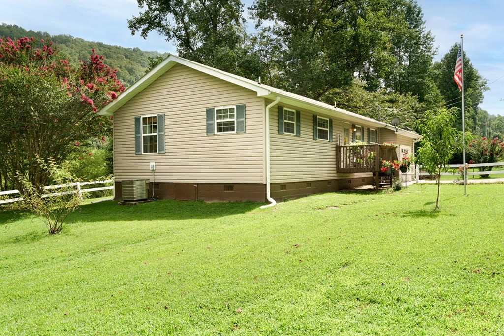 2067 Qualla Road Hayesville, NC 28904 - Photo 32 of 41 Gallery Image 32