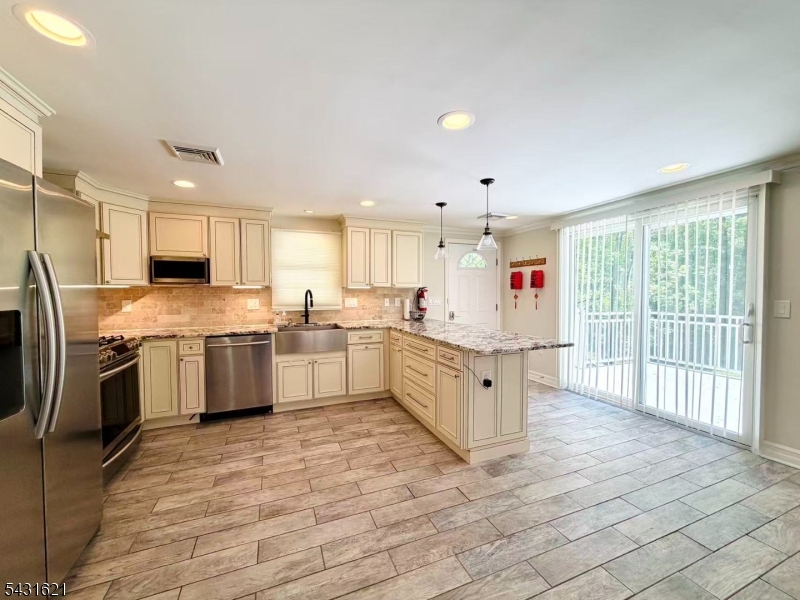 23 Hillcrest Road Warren, NJ 07059 - Photo 4 of 35