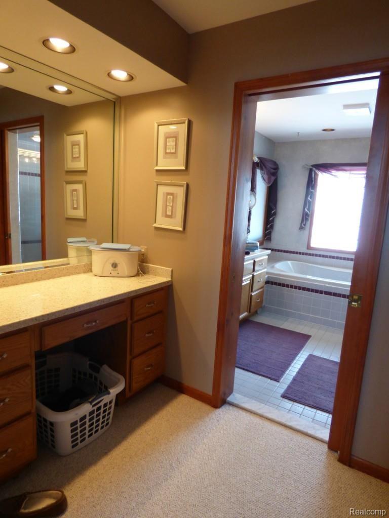 401 Palms Road Columbus, MI 48063 - Photo 27 of 59 P1010844.jpg