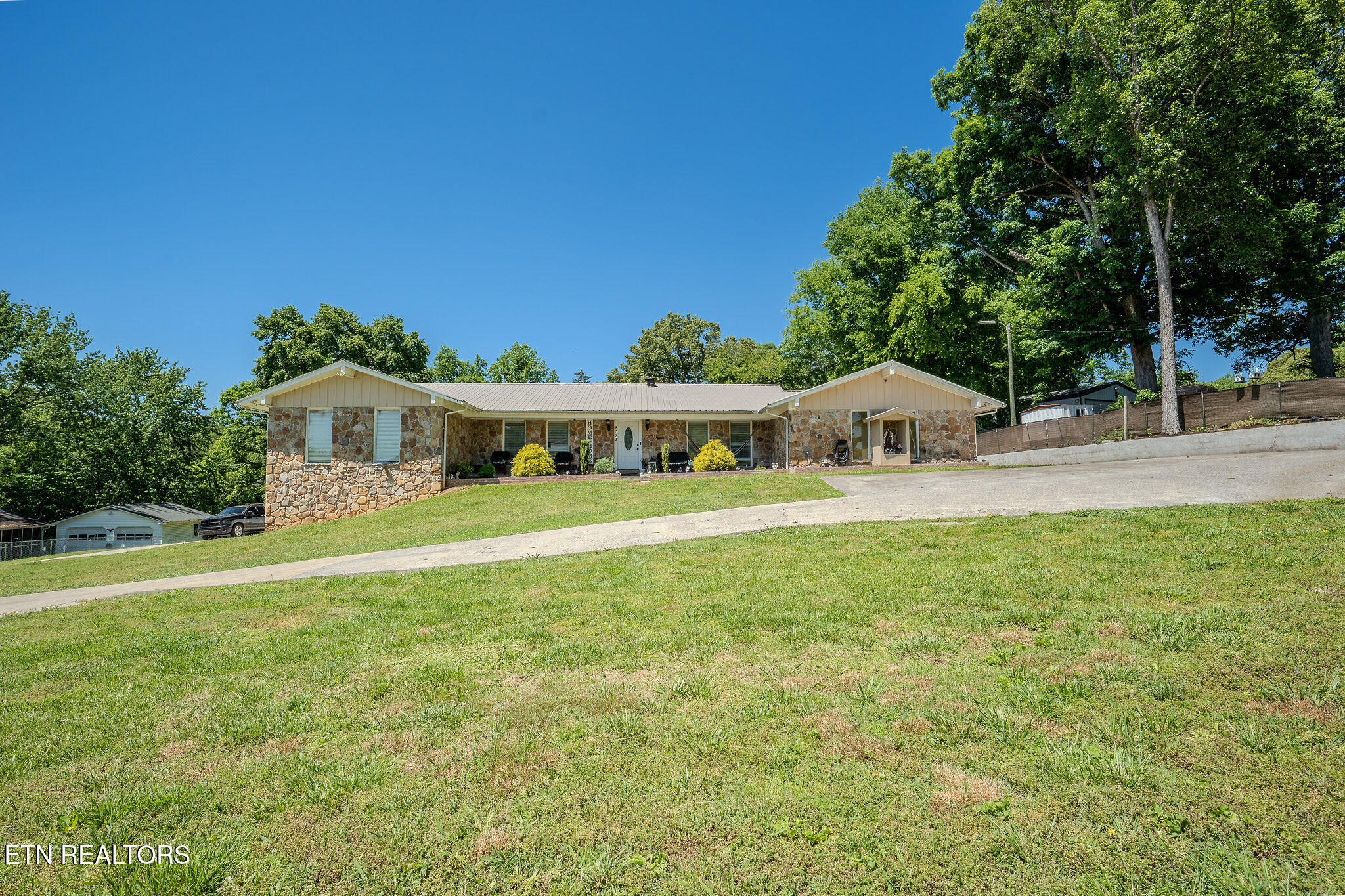 8023 Conner Road Powell, TN 37849 - Photo 2 of 58 DSC08647-HDR