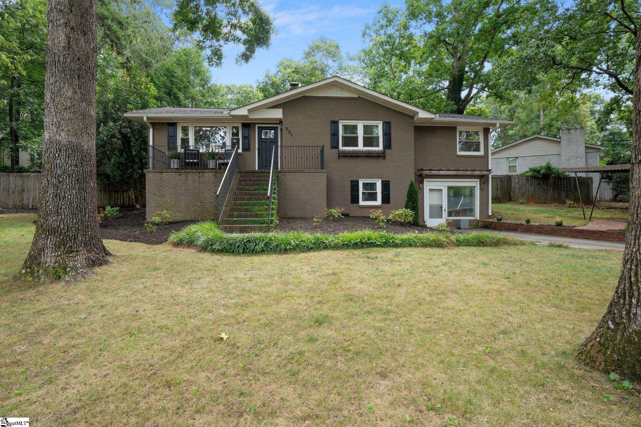 321 Robin Hood Road Greenville, SC 29607 - Photo 5 of 47