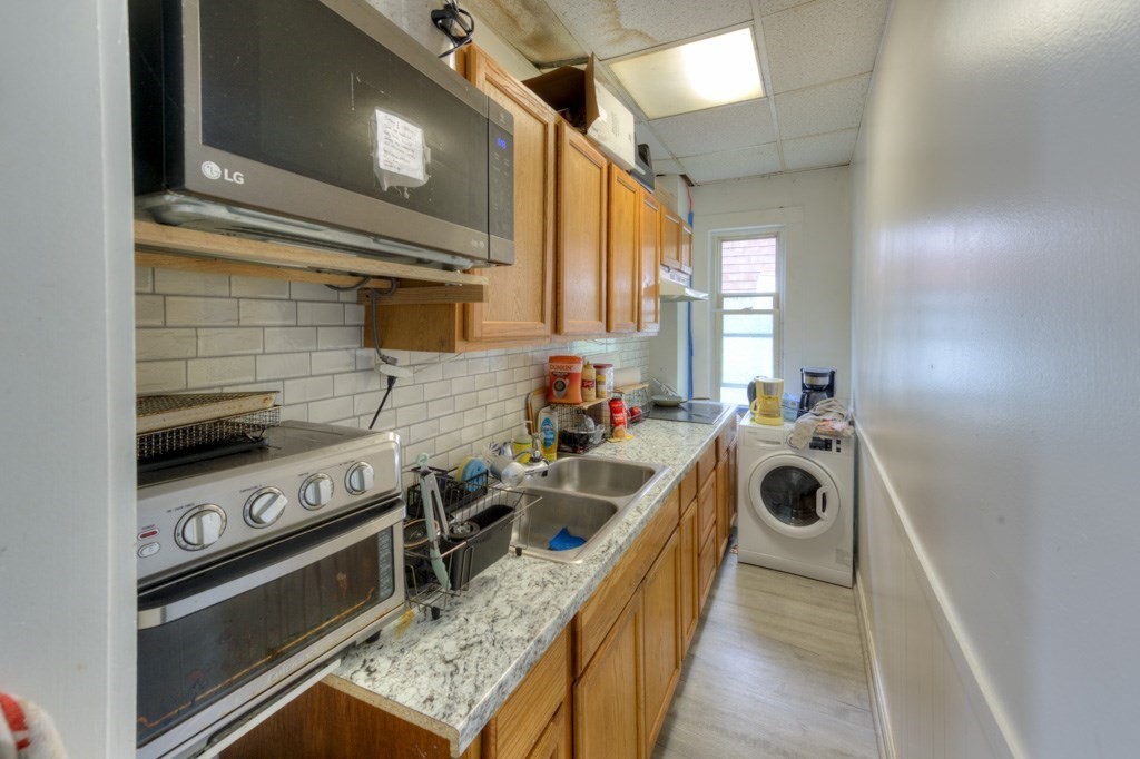 27 Rodney Street Worcester, MA 01605 - Photo 21 of 40 Gallery Image 21