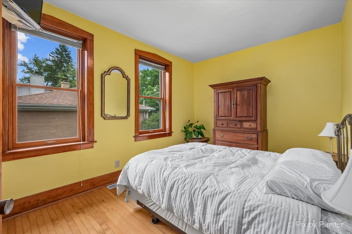 112 Grace Lane Fox River Grove, IL 60021 - Photo 13 of 31