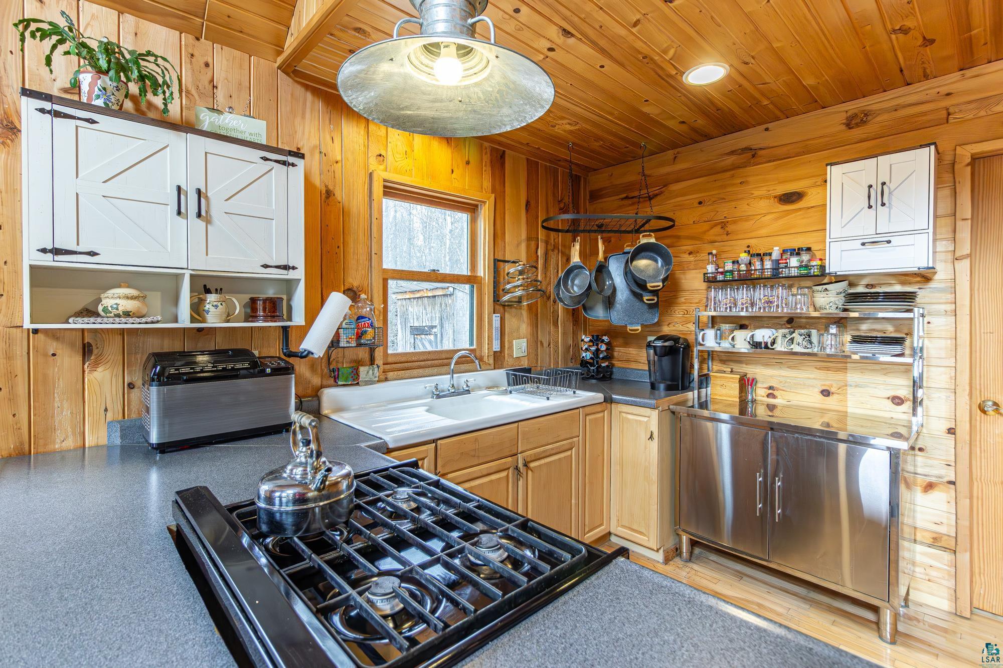 1736 North Grassy Road Ely, MN 55731 - Photo 10 of 97
