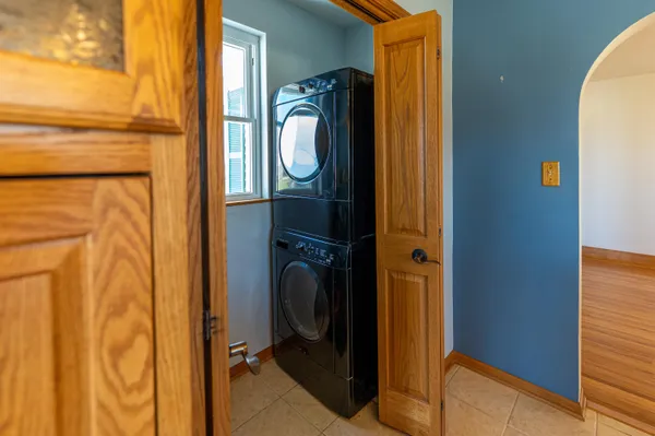 $390,000 | 3405 South White Rock Road, Rochelle, IL 61068