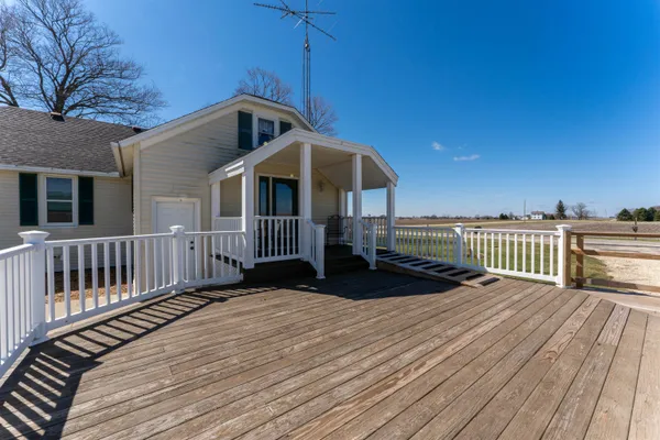 $390,000 | 3405 South White Rock Road, Rochelle, IL 61068